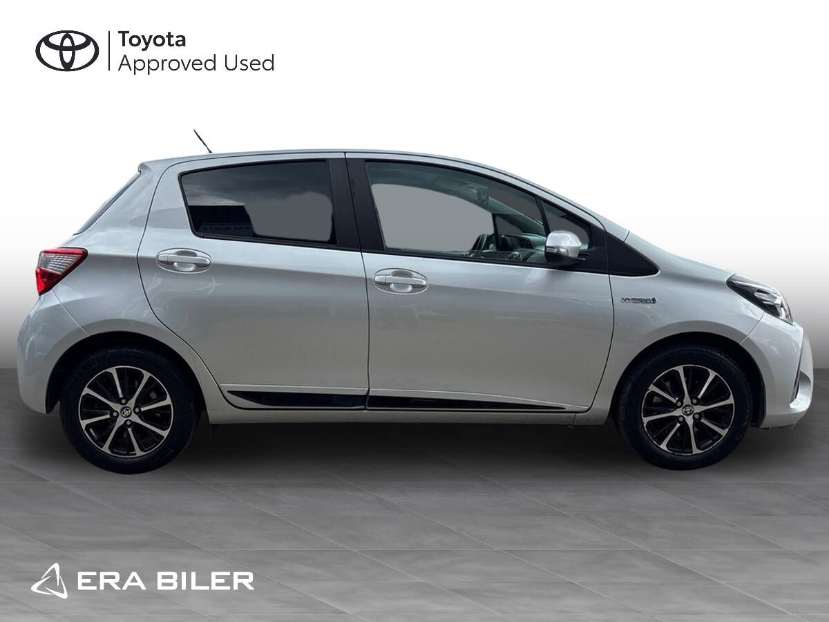 Billede af Toyota Yaris 1,5 Hybrid H3 Smartpakke E-CVT 100HK 5d Trinl. Gear