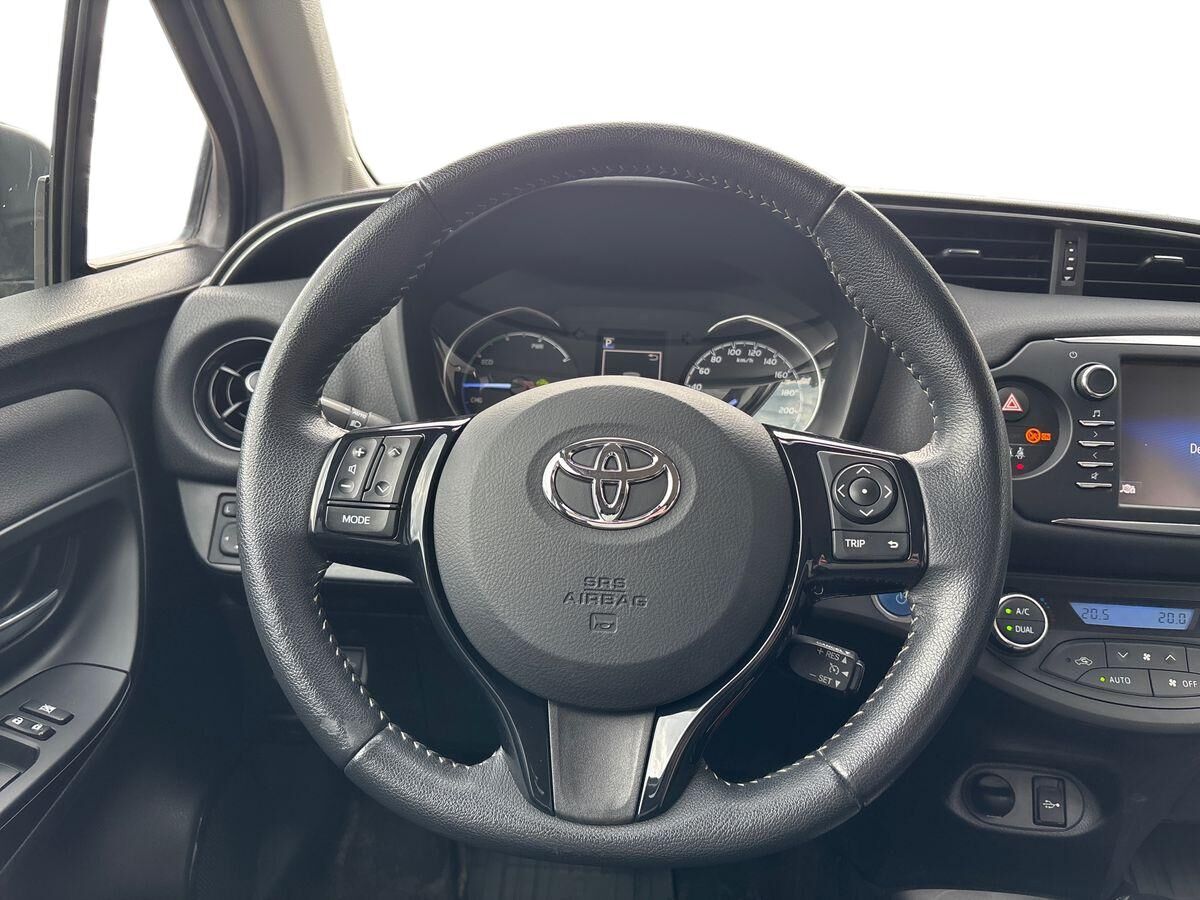 Billede af Toyota Yaris 1,5 Hybrid H3 Smartpakke E-CVT 100HK 5d Trinl. Gear