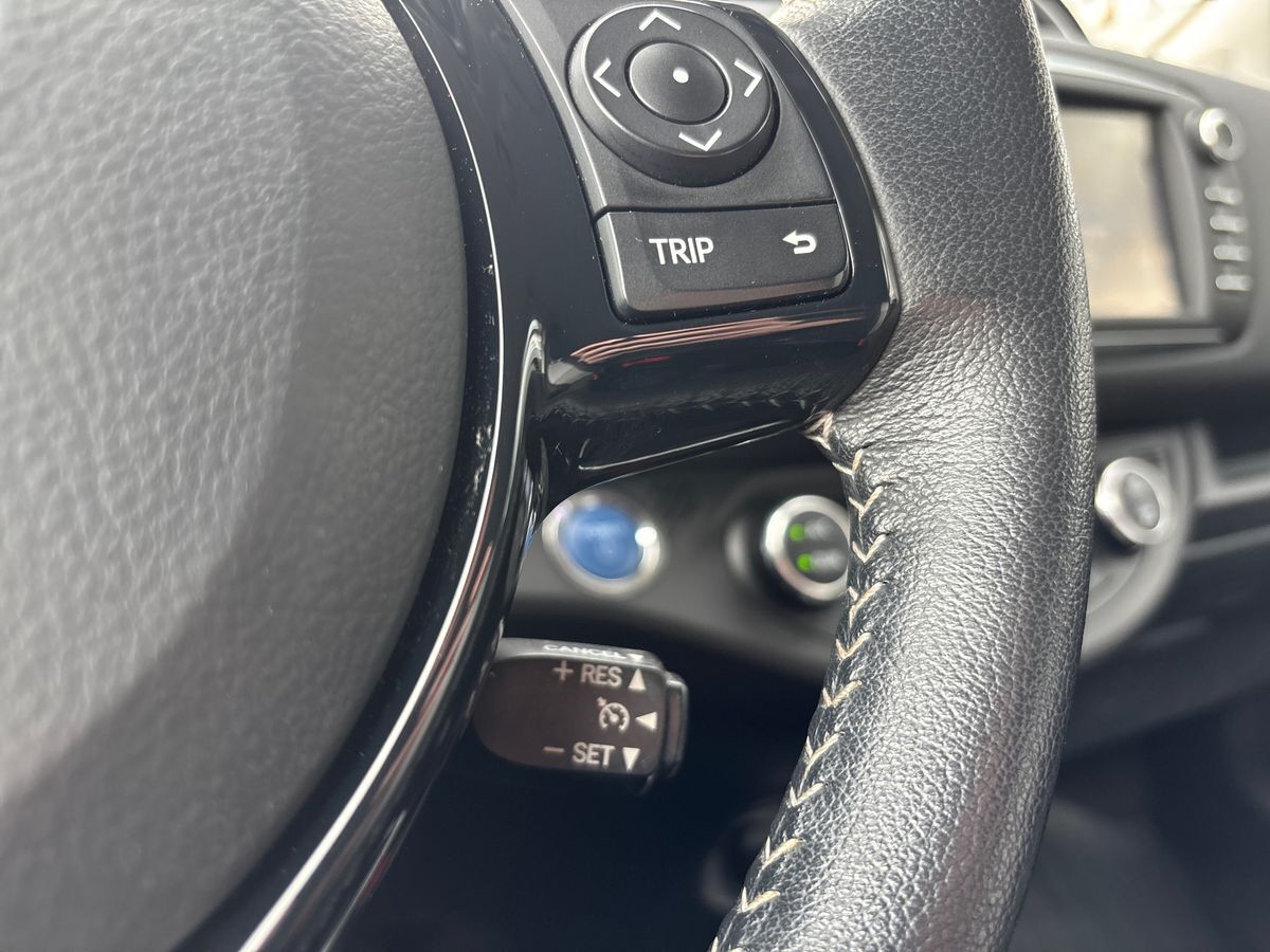 Billede af Toyota Yaris 1,5 Hybrid H3 Smartpakke E-CVT 100HK 5d Trinl. Gear
