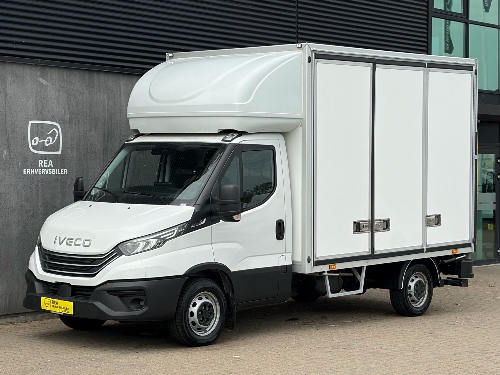 Billede af Iveco Daily 35S18 3750mm 3,0 D 180HK Ladv./Chas. 8g Aut.