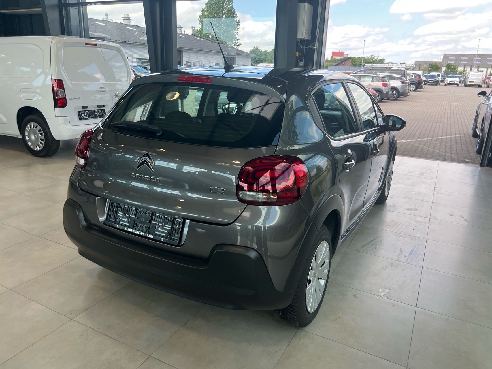 Billede af Citroën C3 1,2 PureTech Limited start/stop 82HK 5d