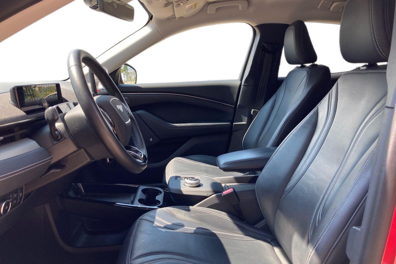 Billede af Ford Mustang Mach-E EL SR 269HK 5d Aut.