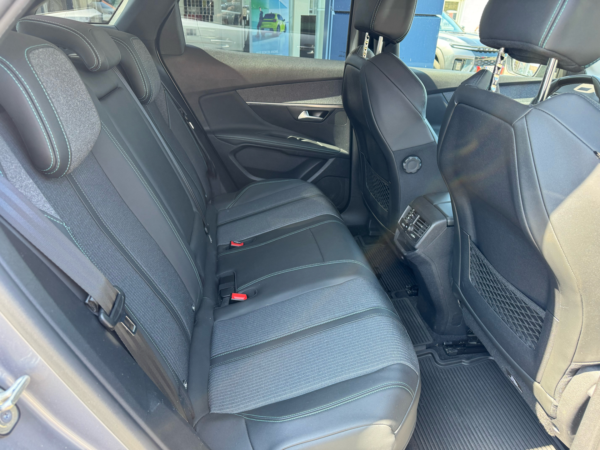 Billede af Peugeot 3008 1,6 PureTech  Plugin-hybrid Allure Pack EAT8 225HK 5d 8g Aut.