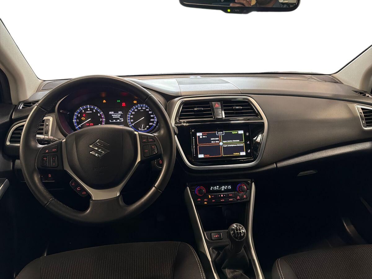 Billede af Suzuki S-Cross 1,0 Boosterjet Active Holiday 112HK 5d