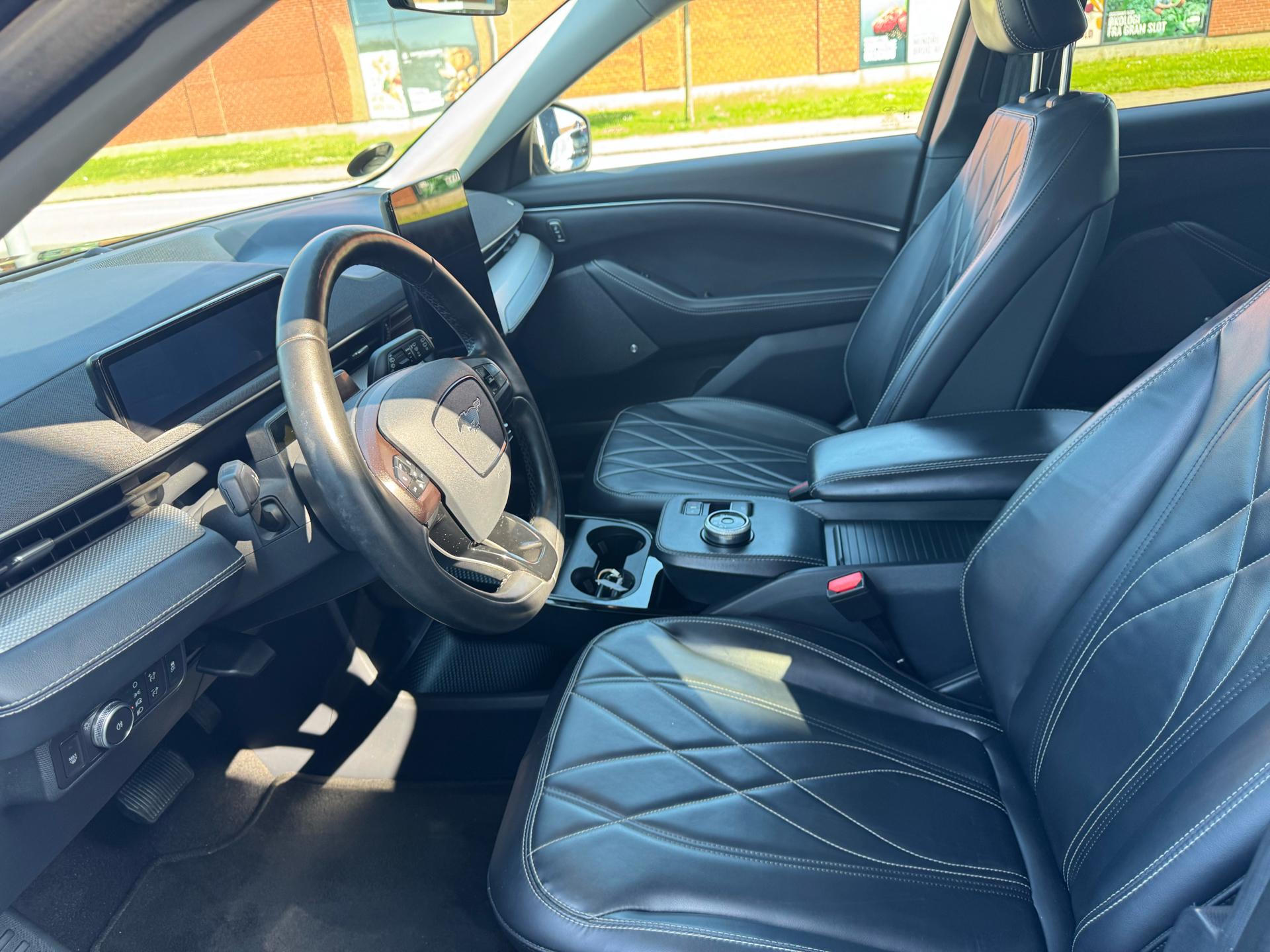 Billede af Ford Mustang Mach-E EL SR 269HK 5d Aut.