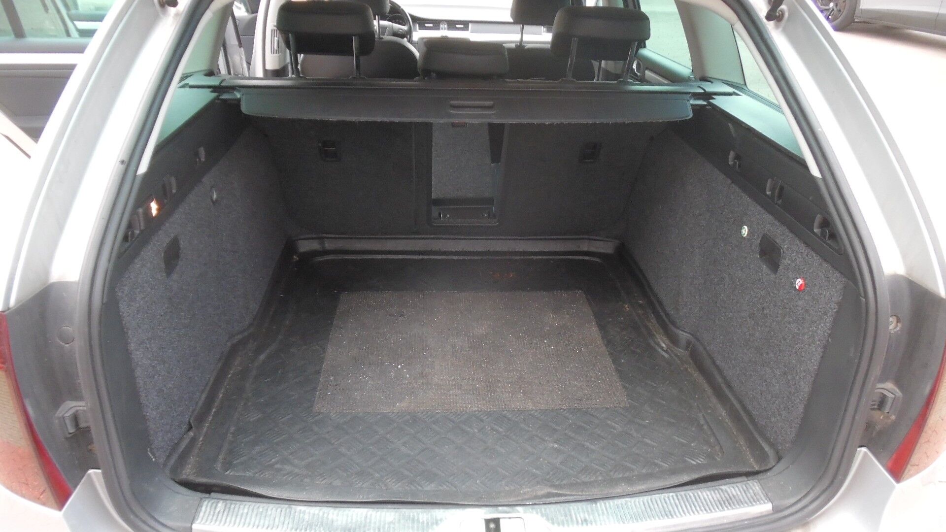 Billede af Skoda Superb Combi 1,6 TDI Common Rail DPF Greenline Elegance 105HK Stc