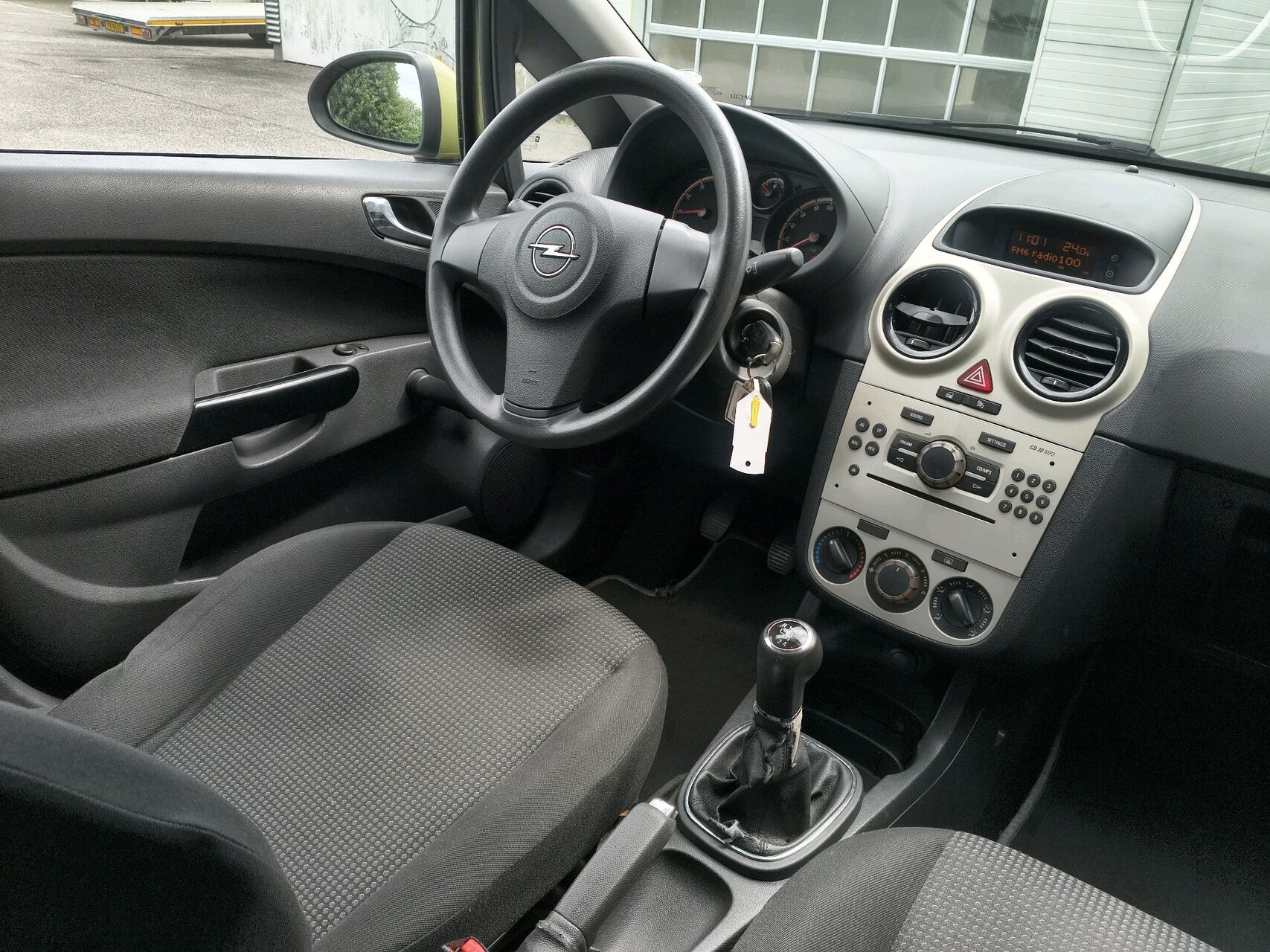 Billede af Opel Corsa 1,0 Twinport Essentia 60HK 5d