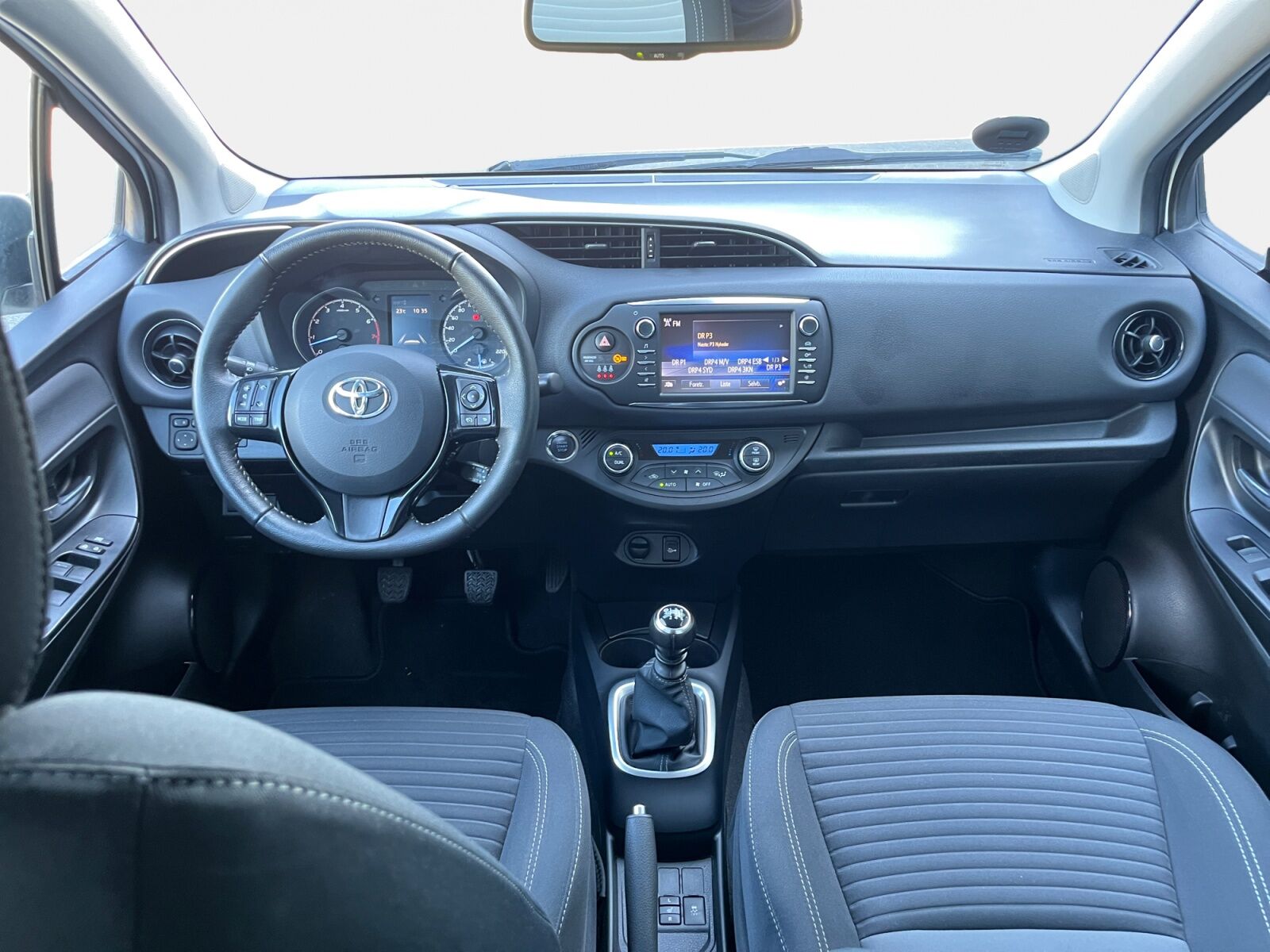 Billede af Toyota Yaris 1,5 VVT-I T3 Smartpakke 111HK 5d 6g