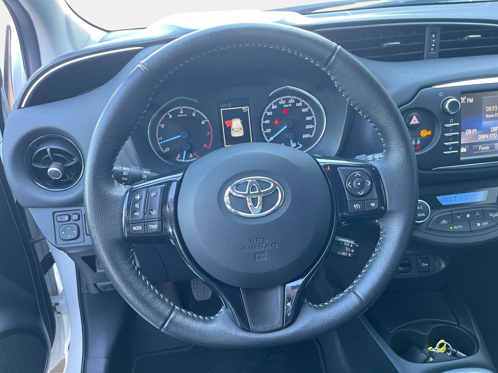 Billede af Toyota Yaris 1,5 VVT-I T3 Smartpakke 111HK 5d 6g