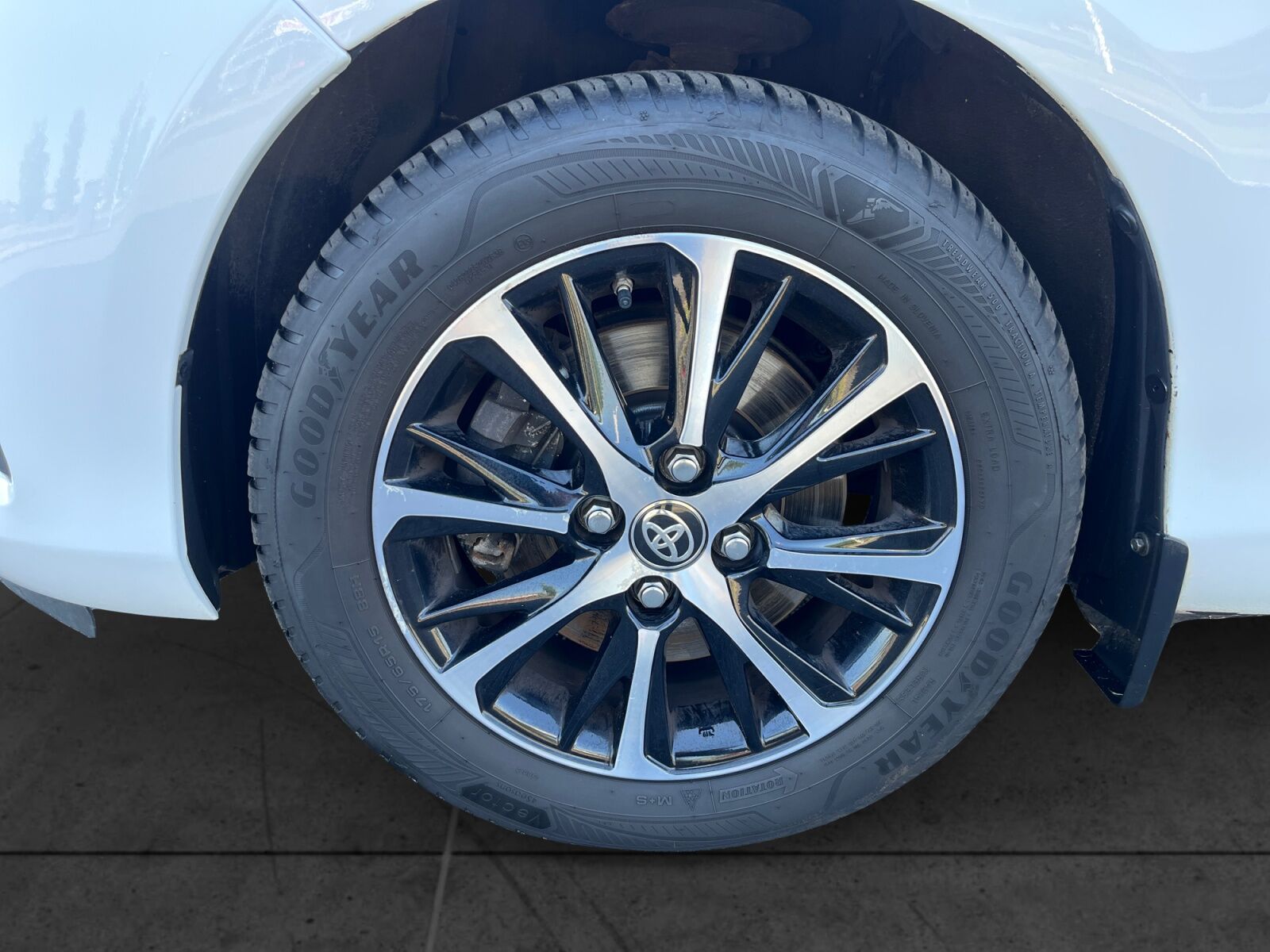 Billede af Toyota Yaris 1,5 VVT-I T3 Smartpakke 111HK 5d 6g