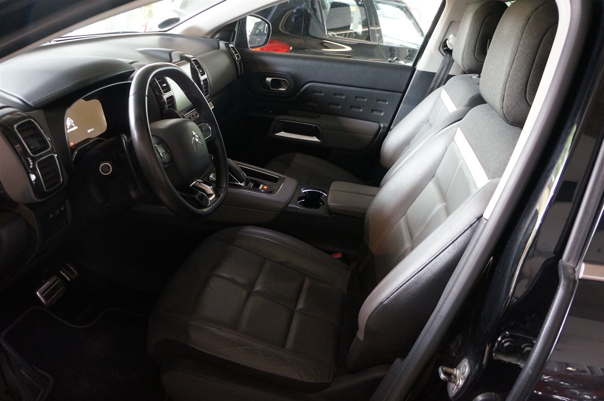 Billede af Citroën C5 Aircross 1,6 PureTech Sportline EAT8 start/stop 180HK 5d 8g Aut.