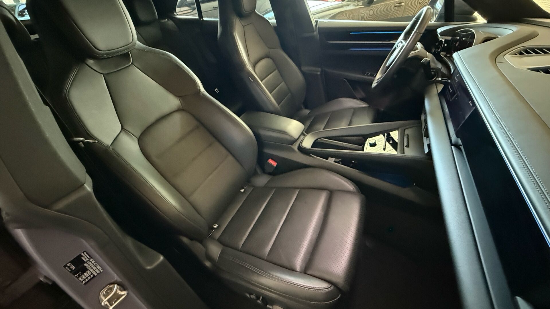 Billede af Porsche Macan 4 EL 4WD 408HK 5d Aut.