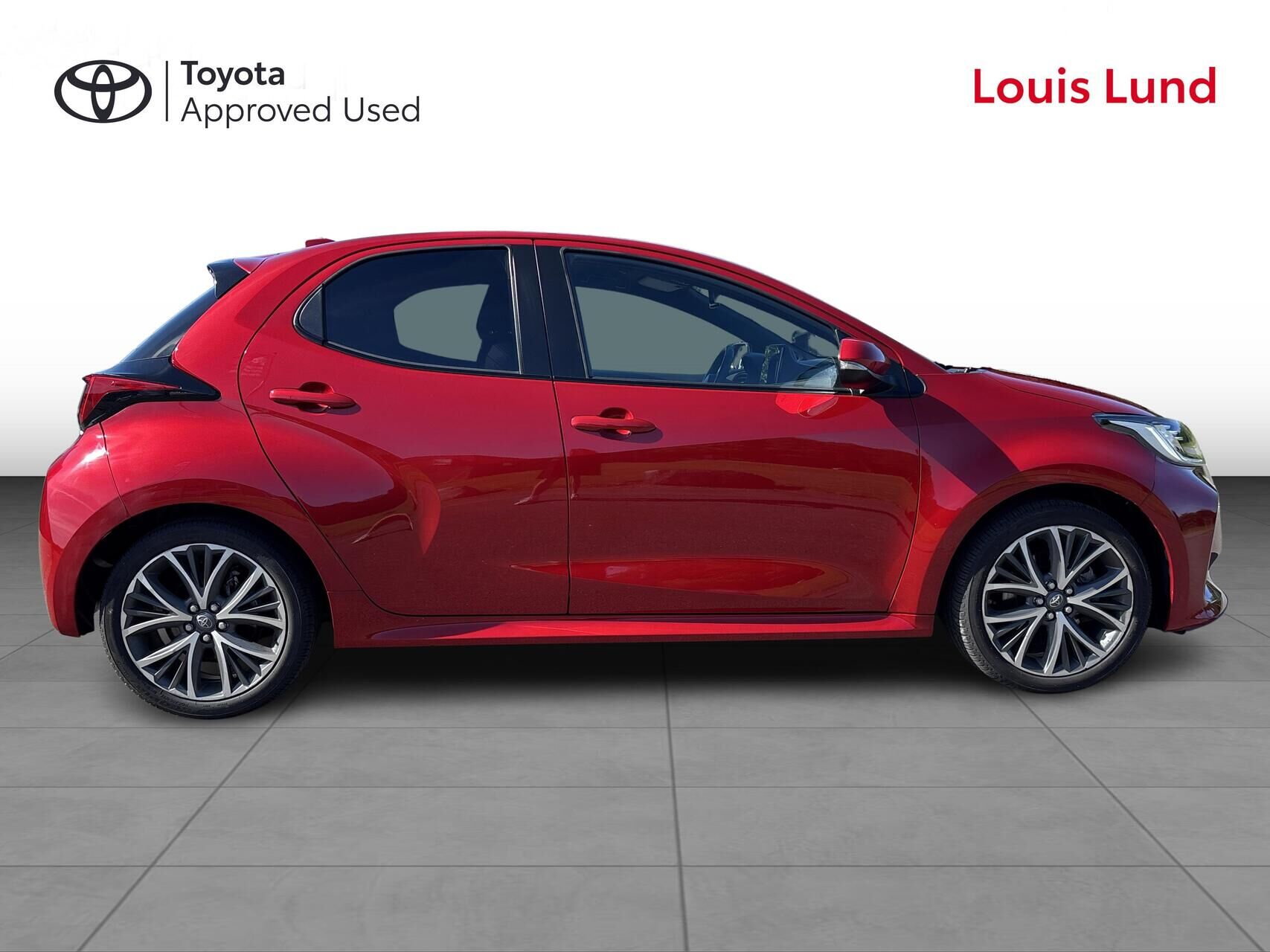 Billede af Toyota Yaris 1,5 Hybrid Executive Technology Plus 130HK 5d Trinl. Gear