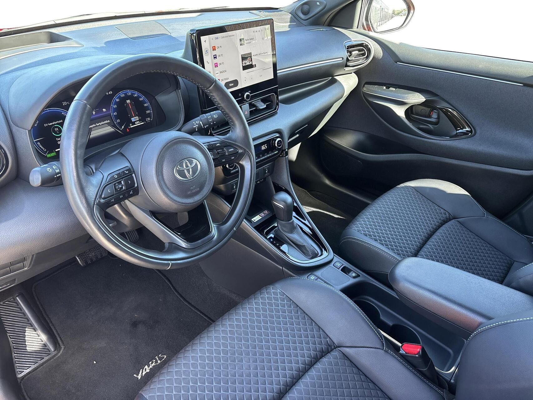 Billede af Toyota Yaris 1,5 Hybrid Executive Technology Plus 130HK 5d Trinl. Gear