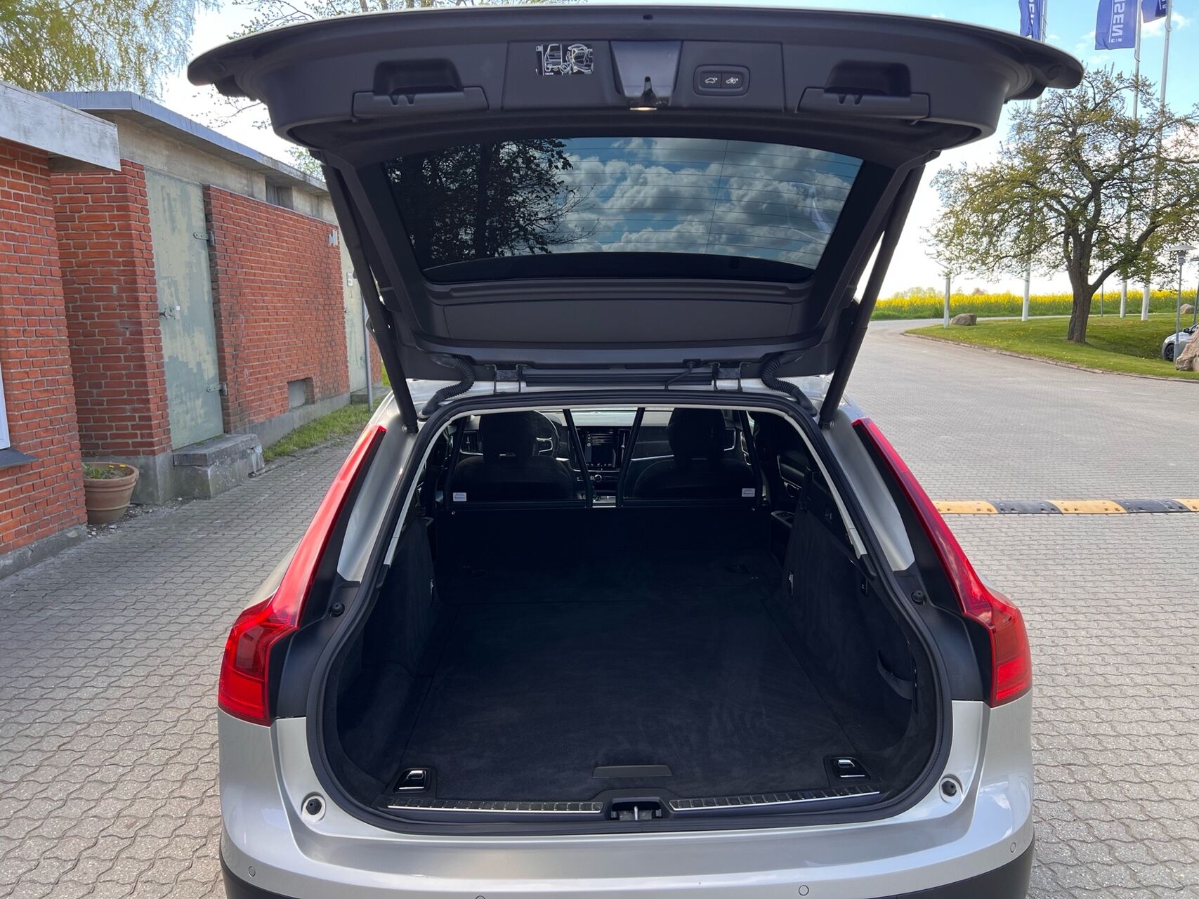Billede af Volvo V90 Cross Country 2,0 T5 AWD 250HK Stc 8g Aut.