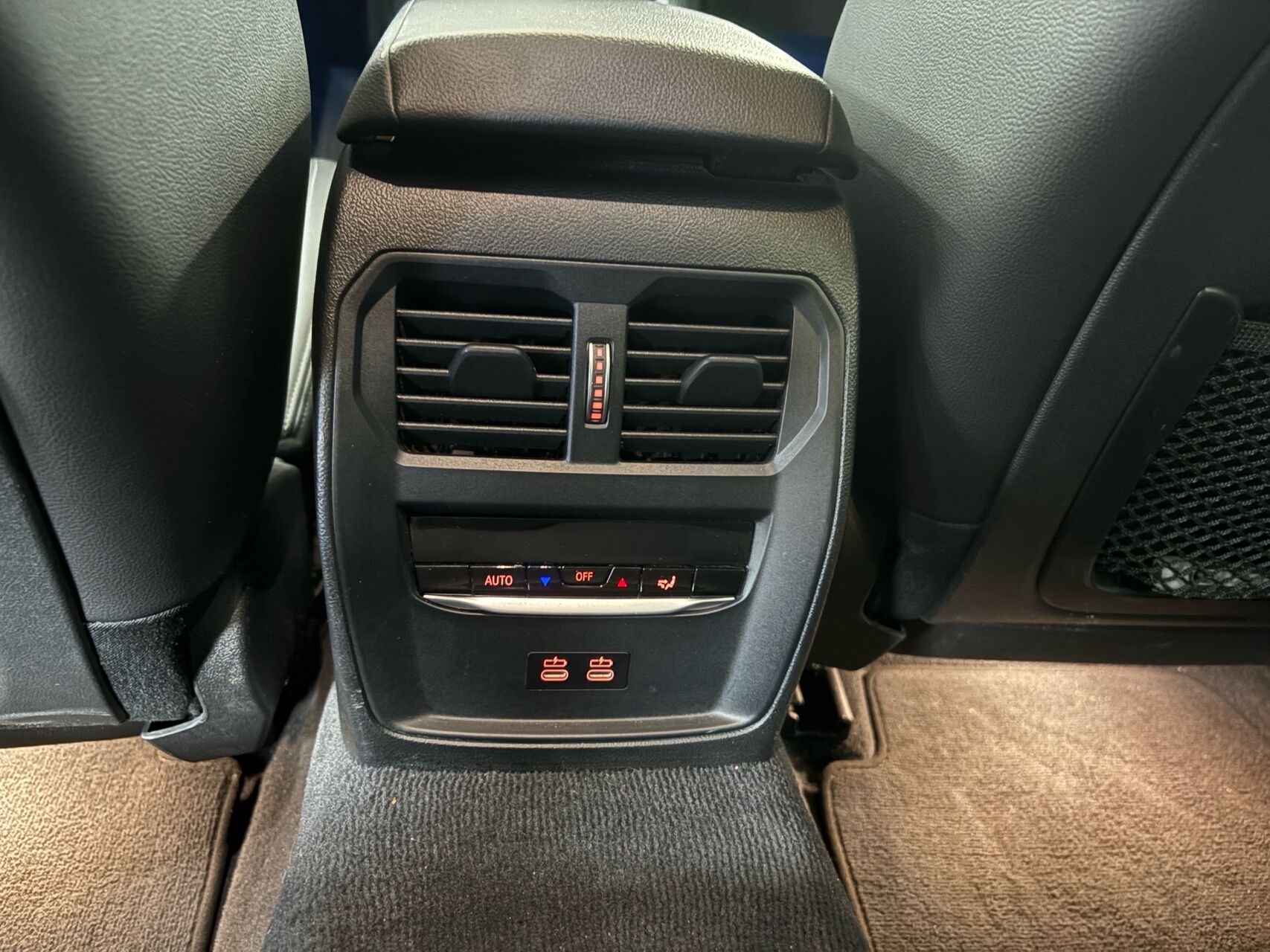 Billede af BMW 330e Touring 2,0 Plugin-hybrid Advantage Steptronic 292HK Stc 8g Aut.