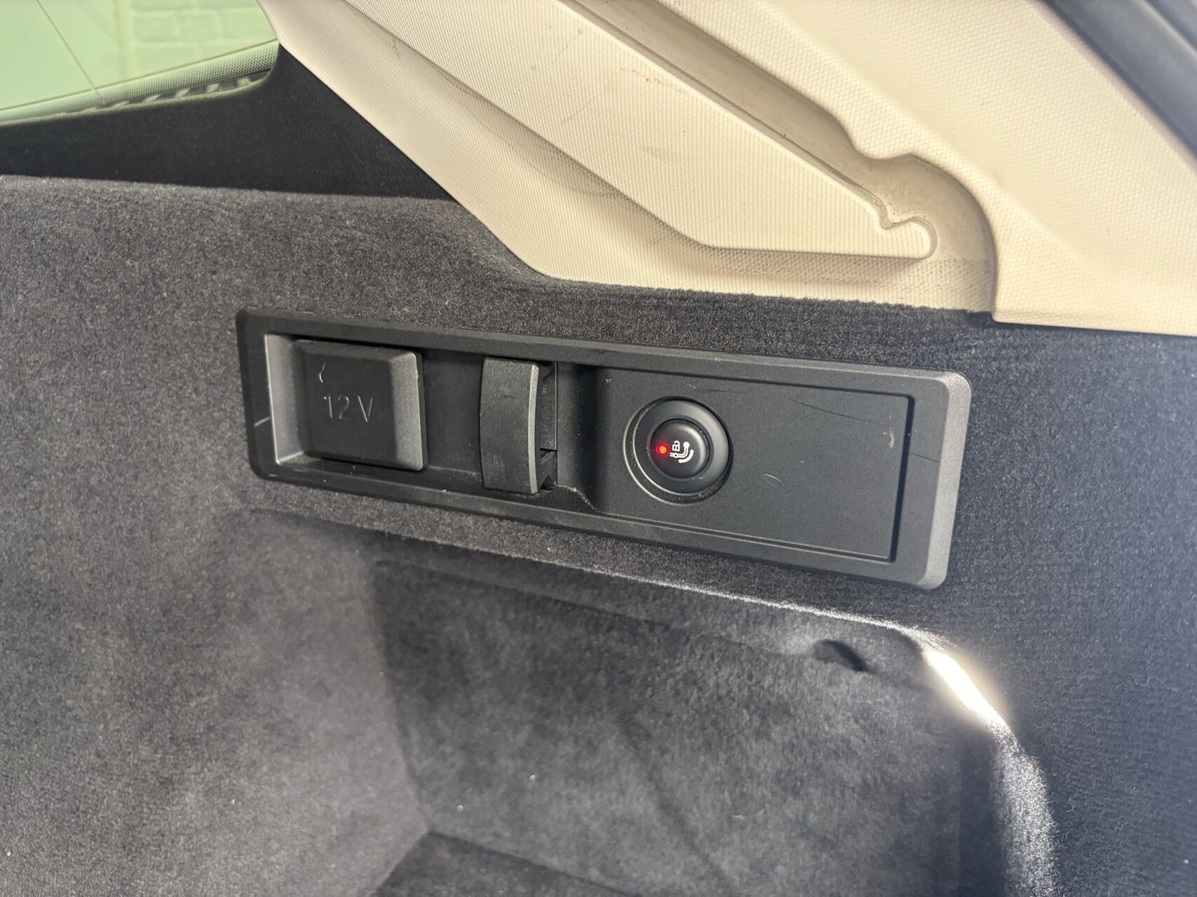 Billede af BMW 330e Touring 2,0 Plugin-hybrid Advantage Steptronic 292HK Stc 8g Aut.