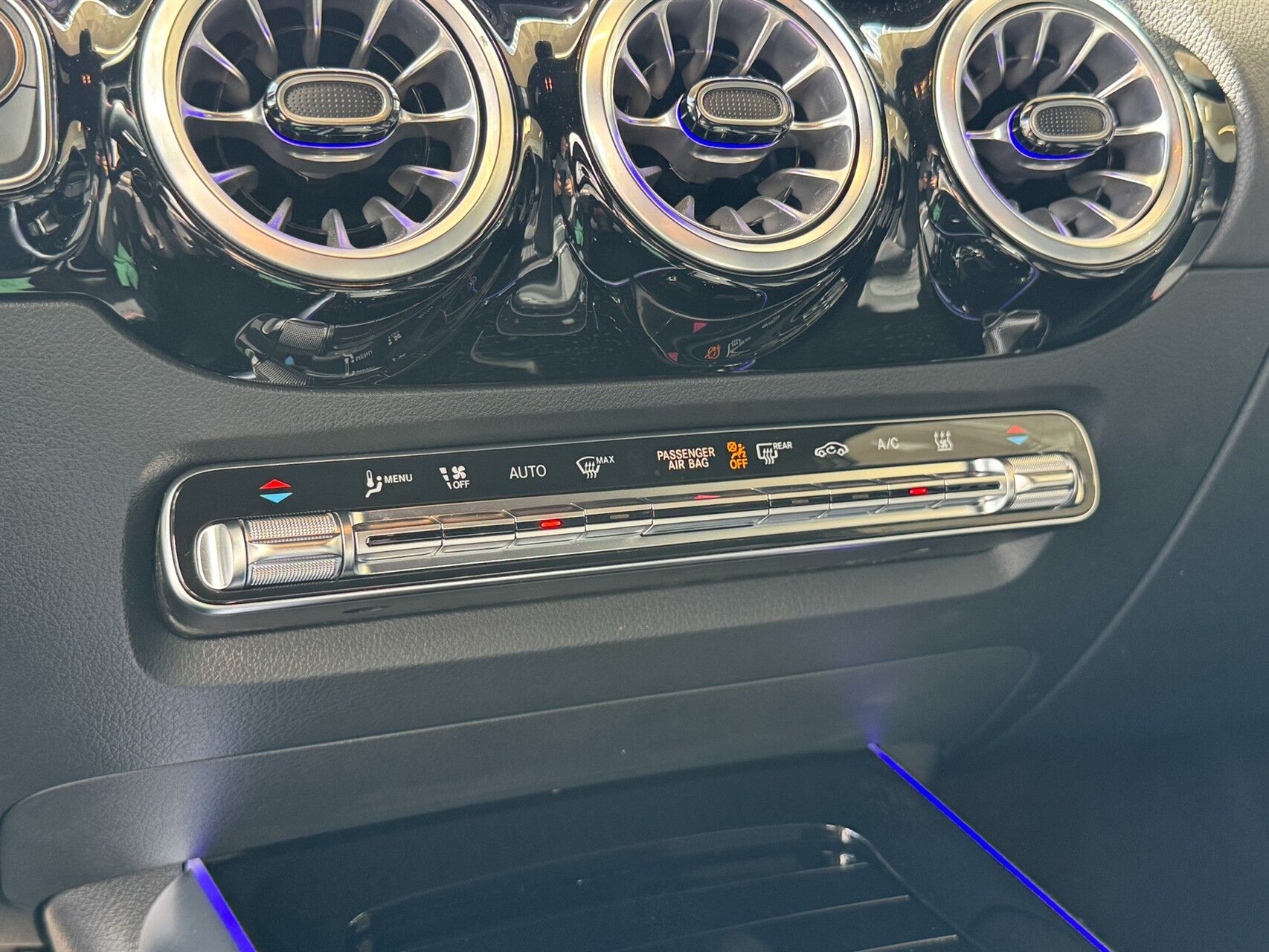 Billede af Mercedes-Benz EQA 250+ EL AMG Edition 190HK 5d Aut.