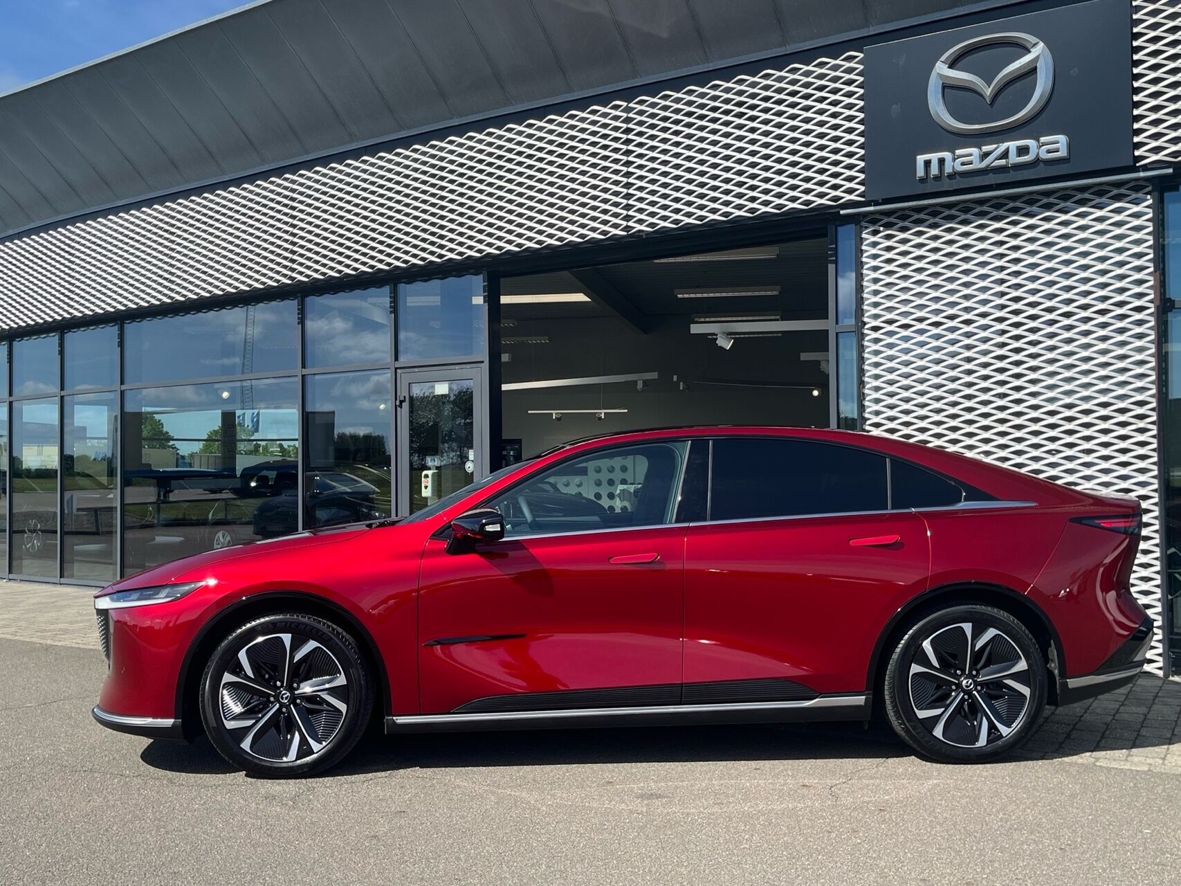Billede af Mazda 6e EL Takumi 245HK 5d Aut.