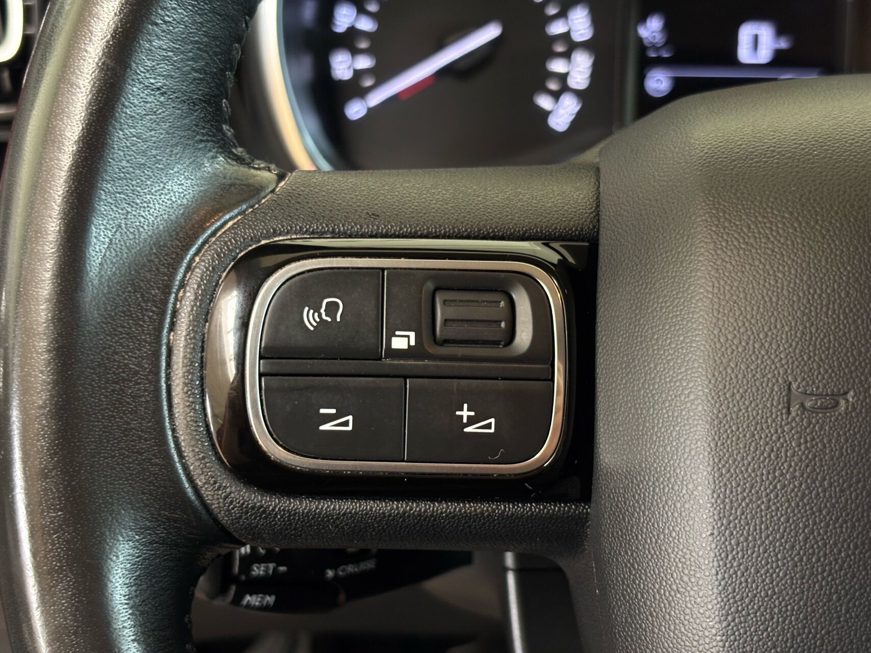 Billede af Citroën C3 Aircross 1,6 Blue HDi Iconic start/stop 100HK 5d