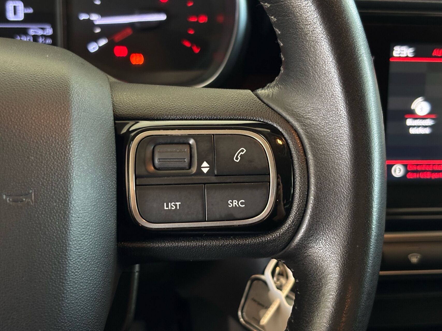 Billede af Citroën C3 Aircross 1,6 Blue HDi Iconic start/stop 100HK 5d