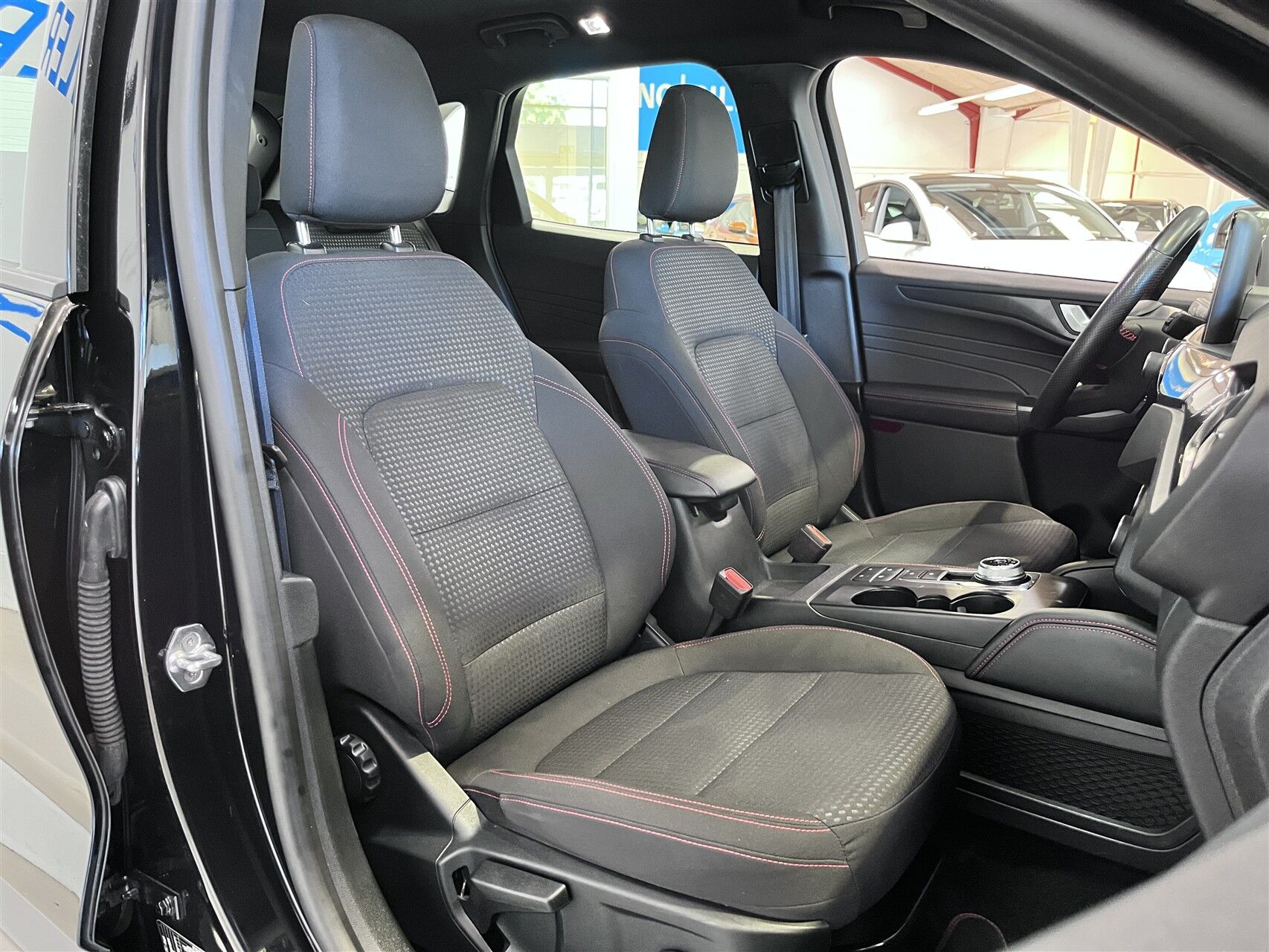 Billede af Ford Kuga 2,5 Plugin-hybrid ST-Line CVT 225HK 5d Trinl. Gear