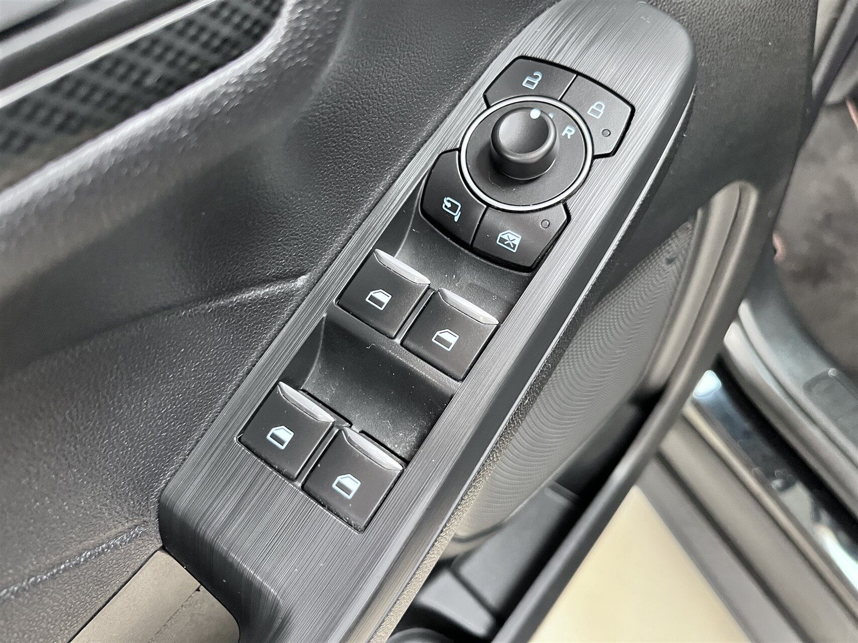 Billede af Ford Kuga 2,5 Plugin-hybrid ST-Line CVT 225HK 5d Trinl. Gear