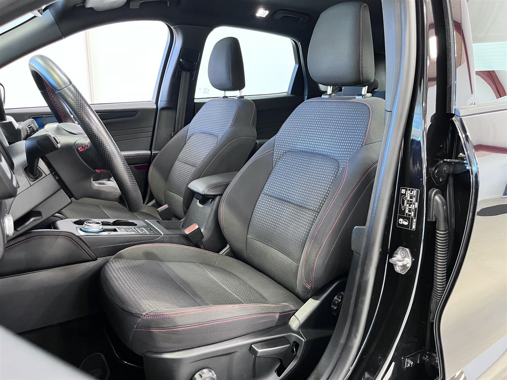 Billede af Ford Kuga 2,5 Plugin-hybrid ST-Line CVT 225HK 5d Trinl. Gear