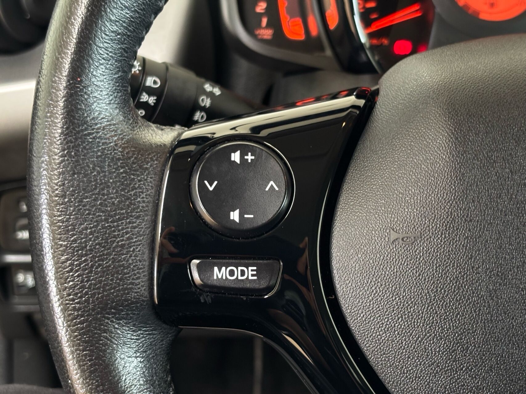 Billede af Peugeot 108 1,0 e-Vti Intense 69HK 5d