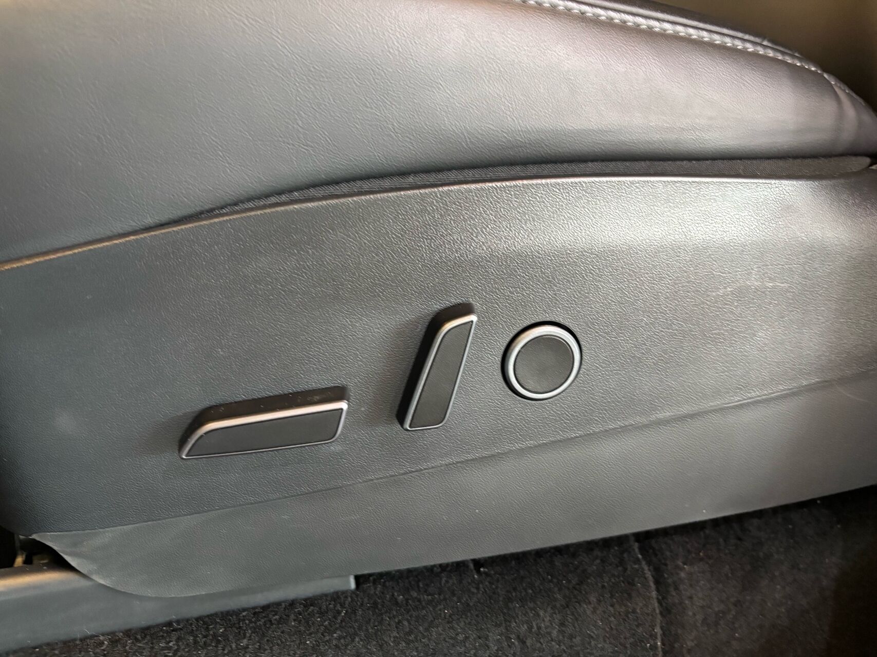 Billede af Tesla Model Y EL RWD 299HK 5d Aut.