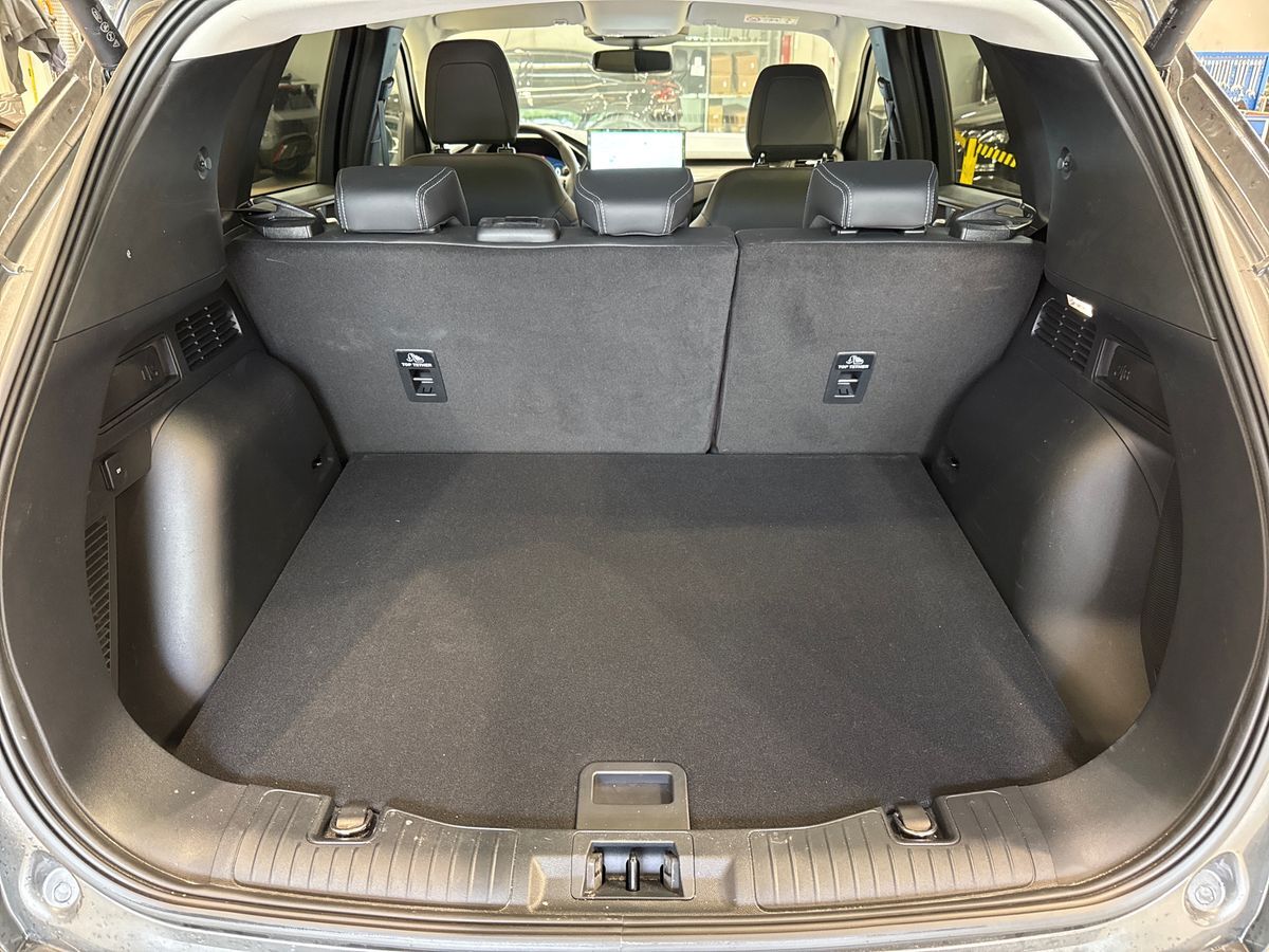 Billede af Ford Kuga 2,5 Plugin-hybrid Active X CVT 243HK 5d Aut.