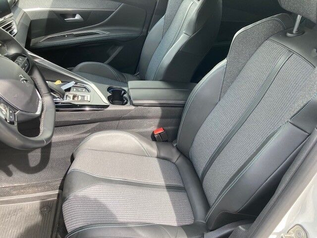Billede af Peugeot 3008 1,6 PureTech  Plugin-hybrid Allure Pack EAT8 225HK 5d 8g Aut.