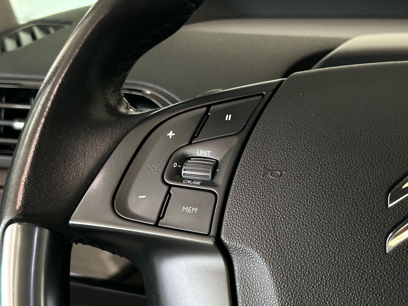 Billede af Citroën Grand C4 SpaceTourer 1,5 Blue HDi Intensive+ EAT8 start/stop 130HK 8g Aut.