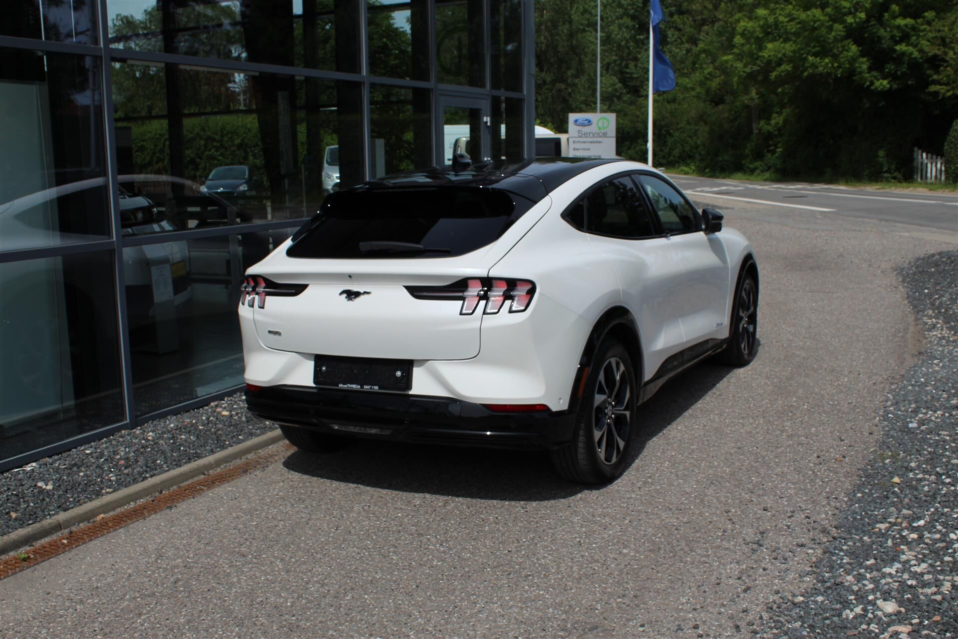Billede af Ford Mustang Mach-E EL SR Premium AWD 269HK 5d Aut.
