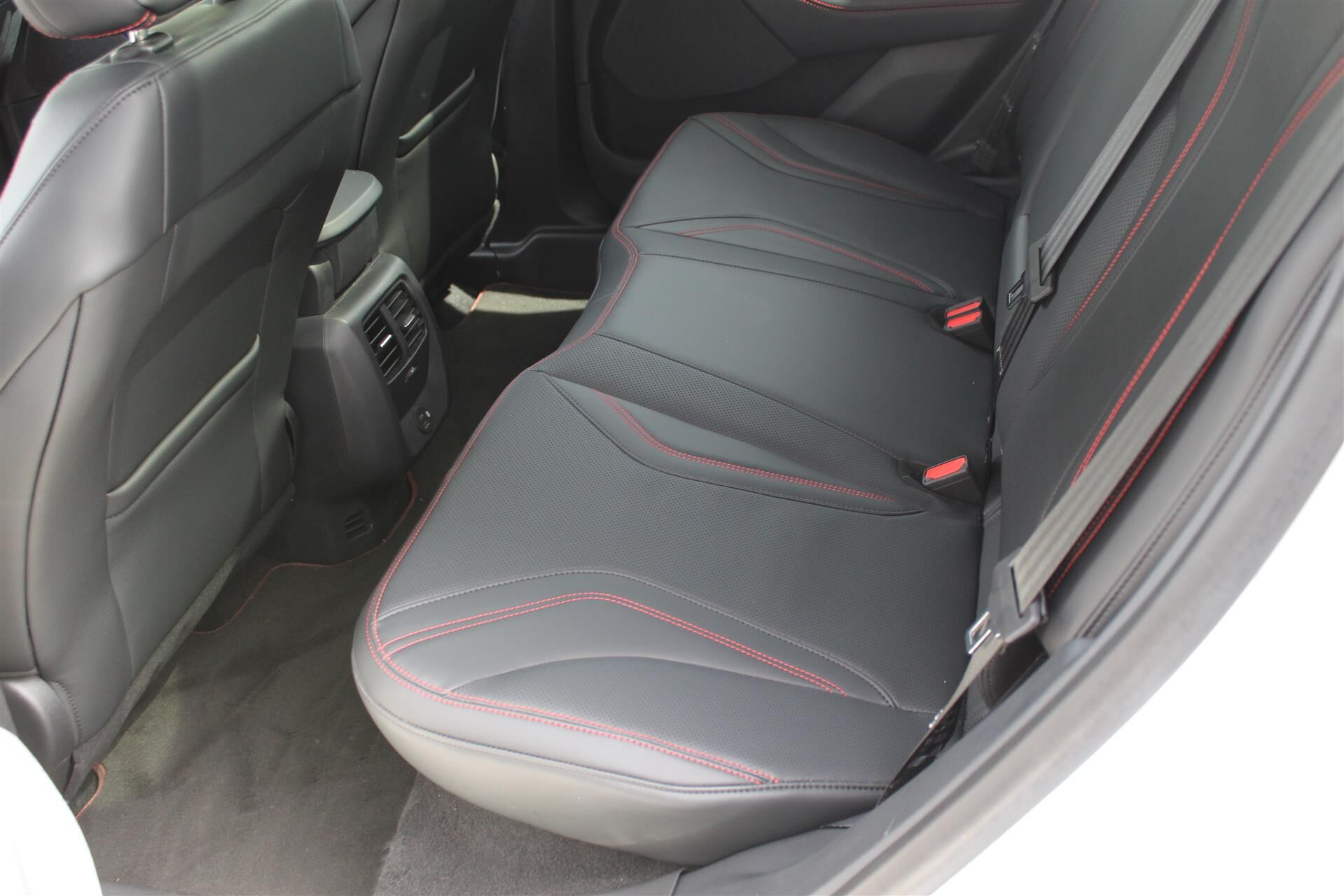 Billede af Ford Mustang Mach-E EL SR Premium AWD 269HK 5d Aut.