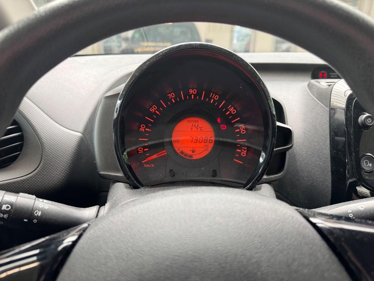 Billede af Citroën C1 1,0 VTi Shine 72HK 5d