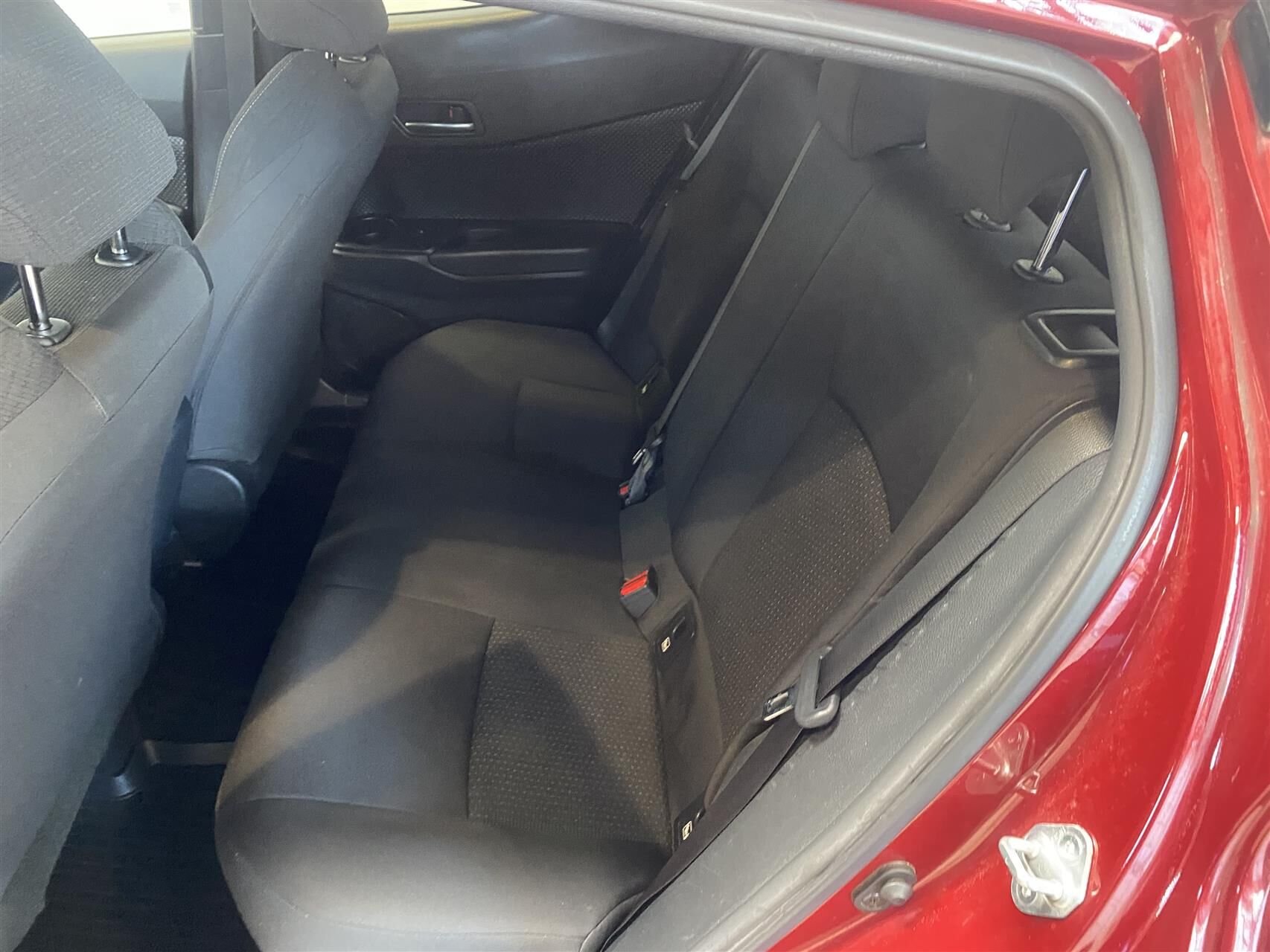 Billede af Toyota C-HR 1,8 Hybrid C-LUB Premium Selected Multidrive S 122HK 5d Aut.