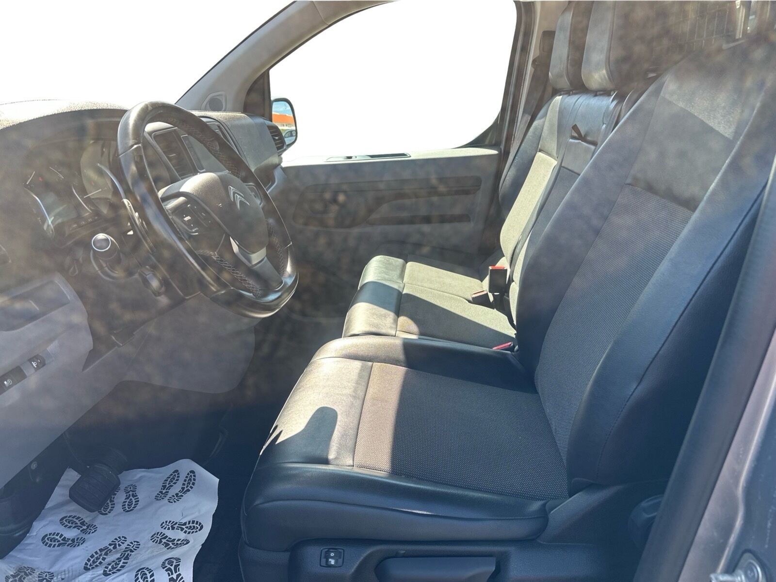 Billede af Citroën Jumpy L3 2,0 Blue HDi Masterline EAT8 180HK Van 8g Aut.