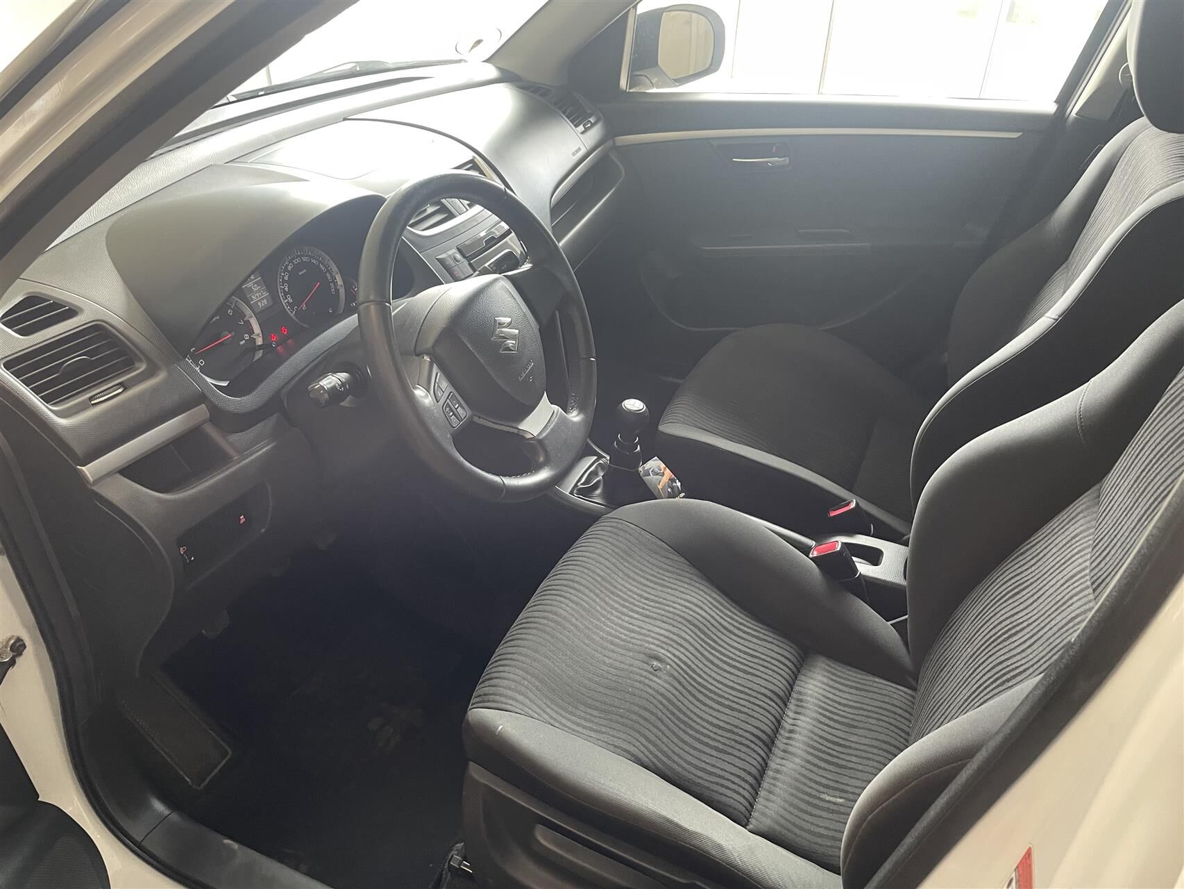 Billede af Suzuki Swift 1,2 16V Young 94HK 5d