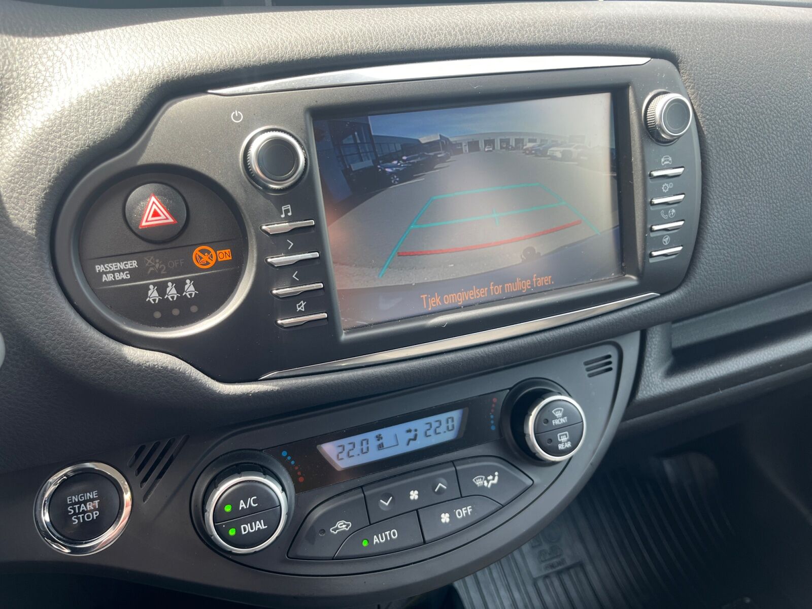 Billede af Toyota Yaris 1,5 VVT-I T3 Smartpakke Multidrive S 111HK 5d 6g Aut.
