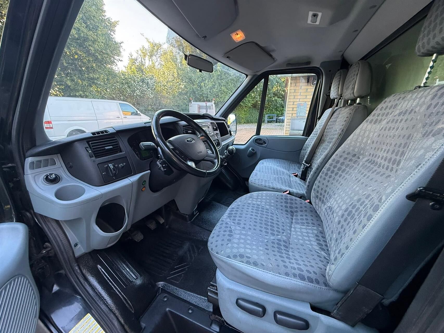 Billede af Ford Transit 350 L2H1 2,2 TDCi Trend RWD 155HK Ladv./Chas. 6g