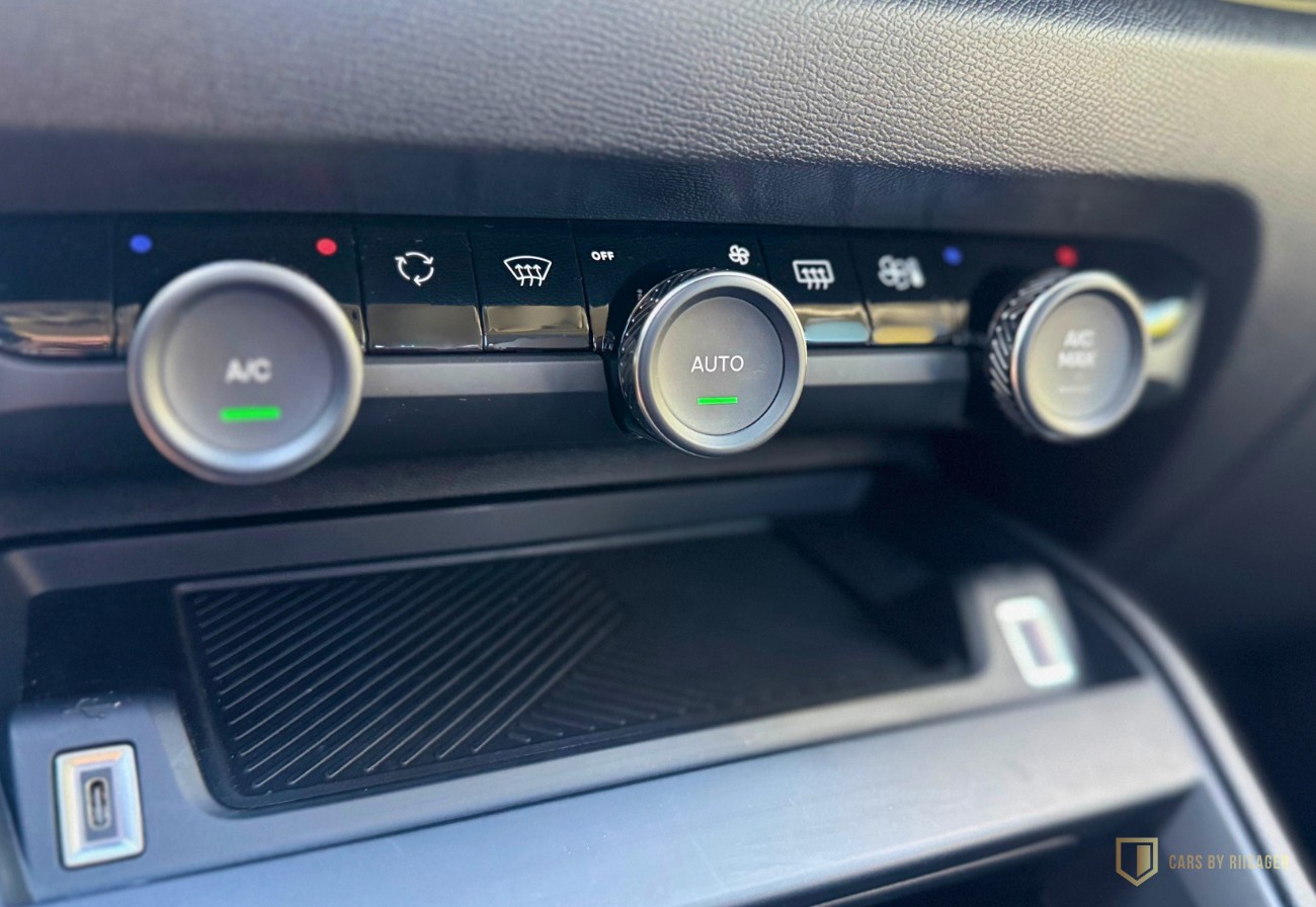 Billede af Citroën e-C4 X EL Plus 156HK 5d Aut.