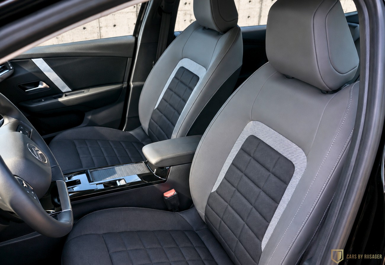 Billede af Citroën e-C4 X EL Plus 156HK 5d Aut.
