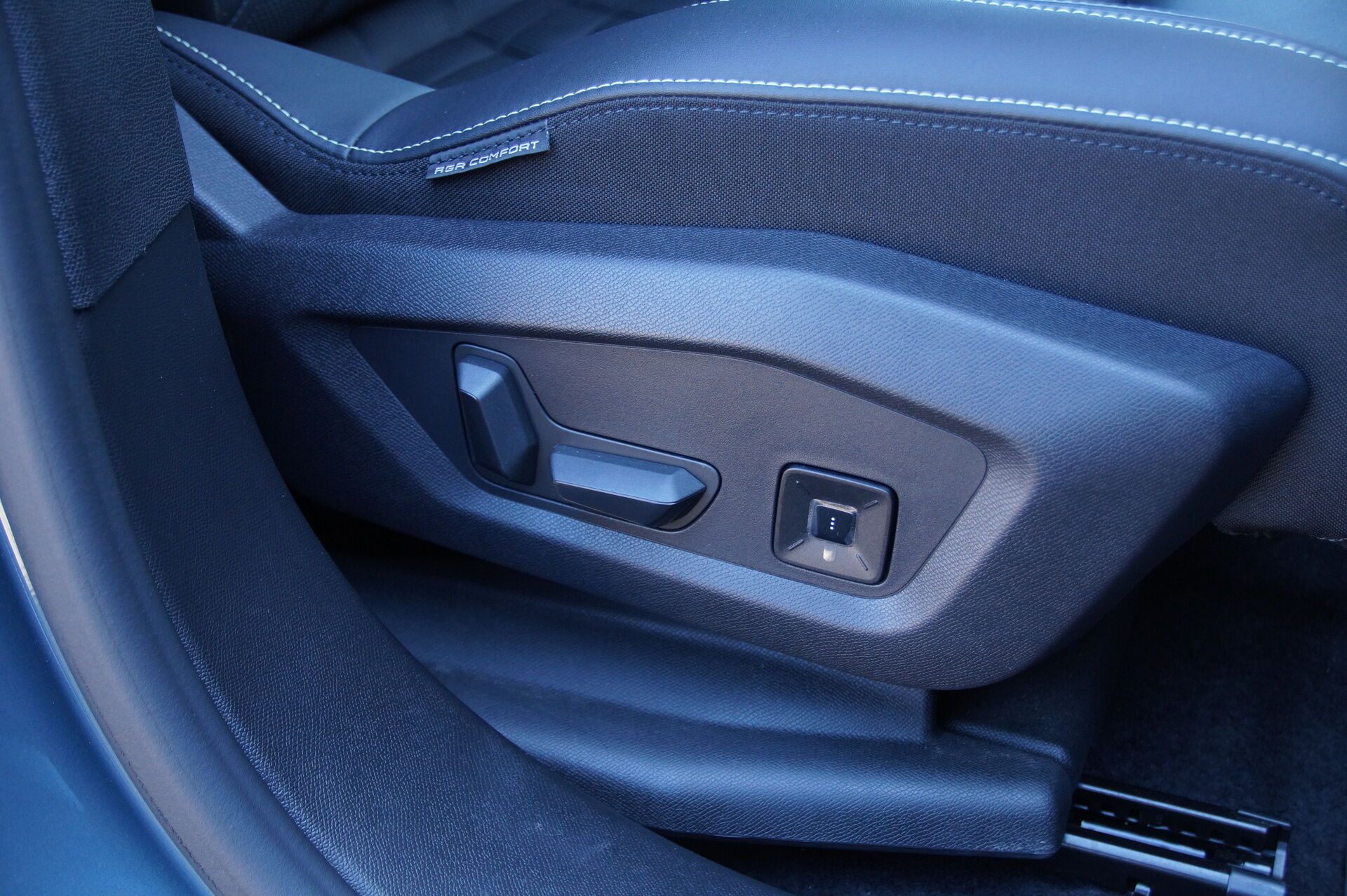 Billede af Peugeot e-5008 EL GT Pack 210HK 5d Aut.
