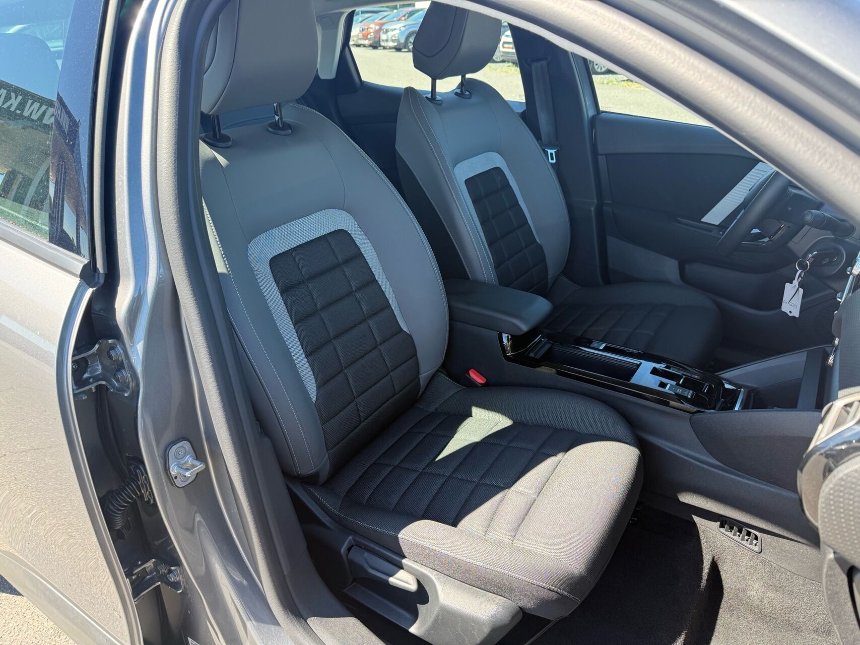 Billede af Citroën e-C4 EL Shine 136HK 5d Aut.