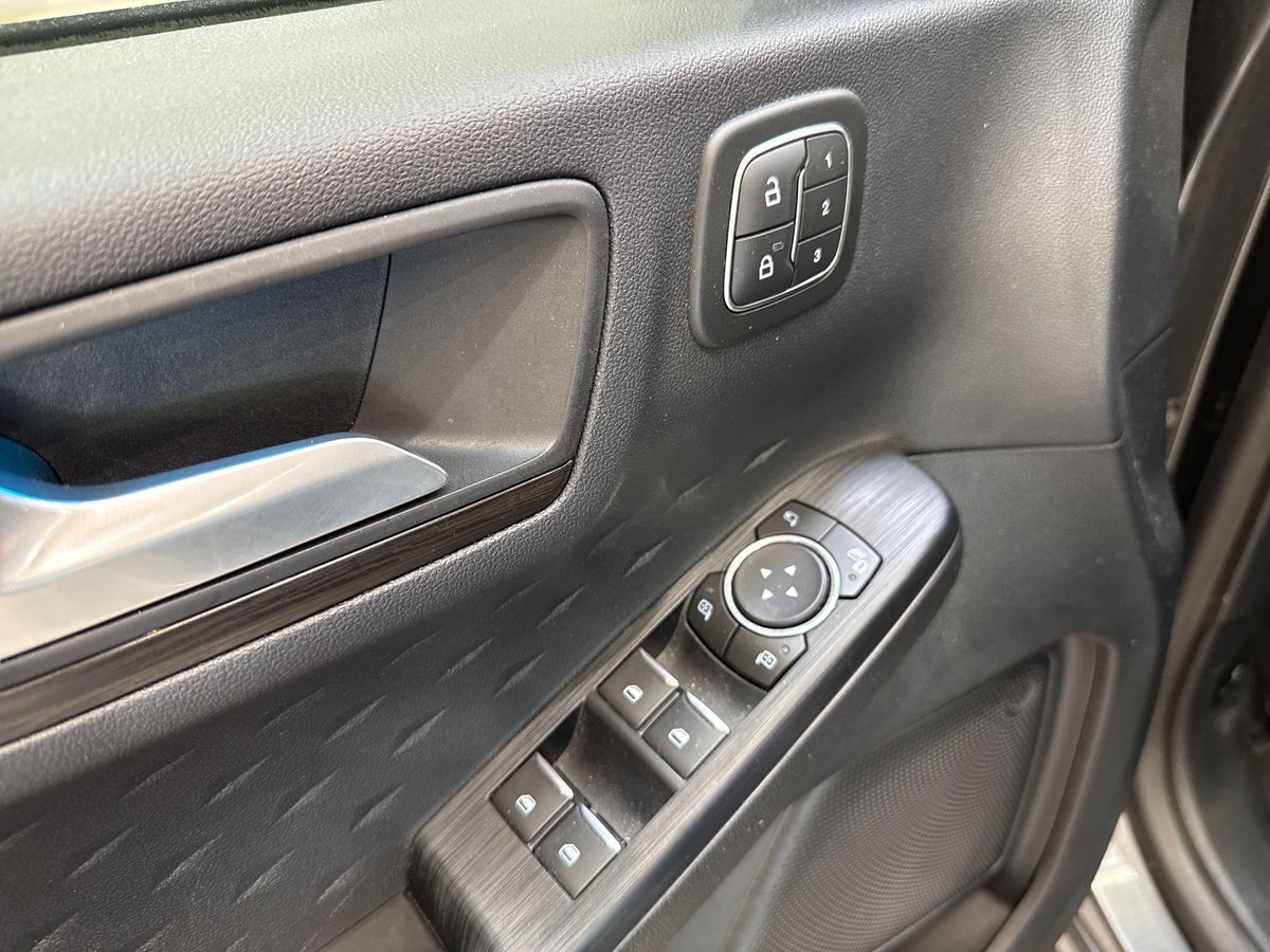 Billede af Ford Kuga 2,5 Plugin-hybrid Vignale CVT 225HK 5d Trinl. Gear