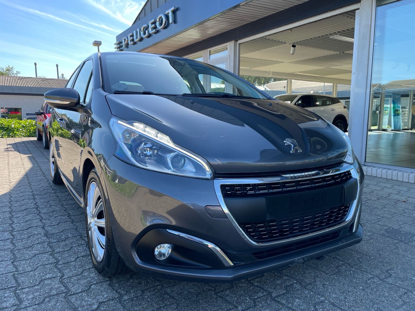 Billede af Peugeot 208 1,5 BlueHDi Signature+ 100HK 5d