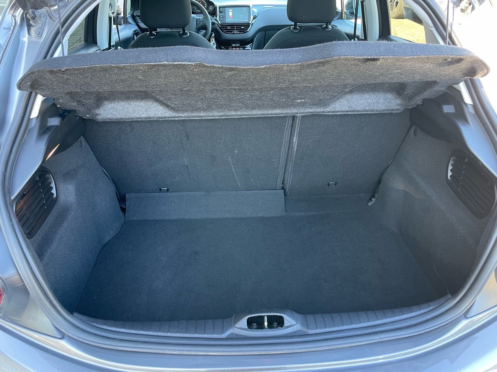 Billede af Peugeot 208 1,5 BlueHDi Signature+ 100HK 5d