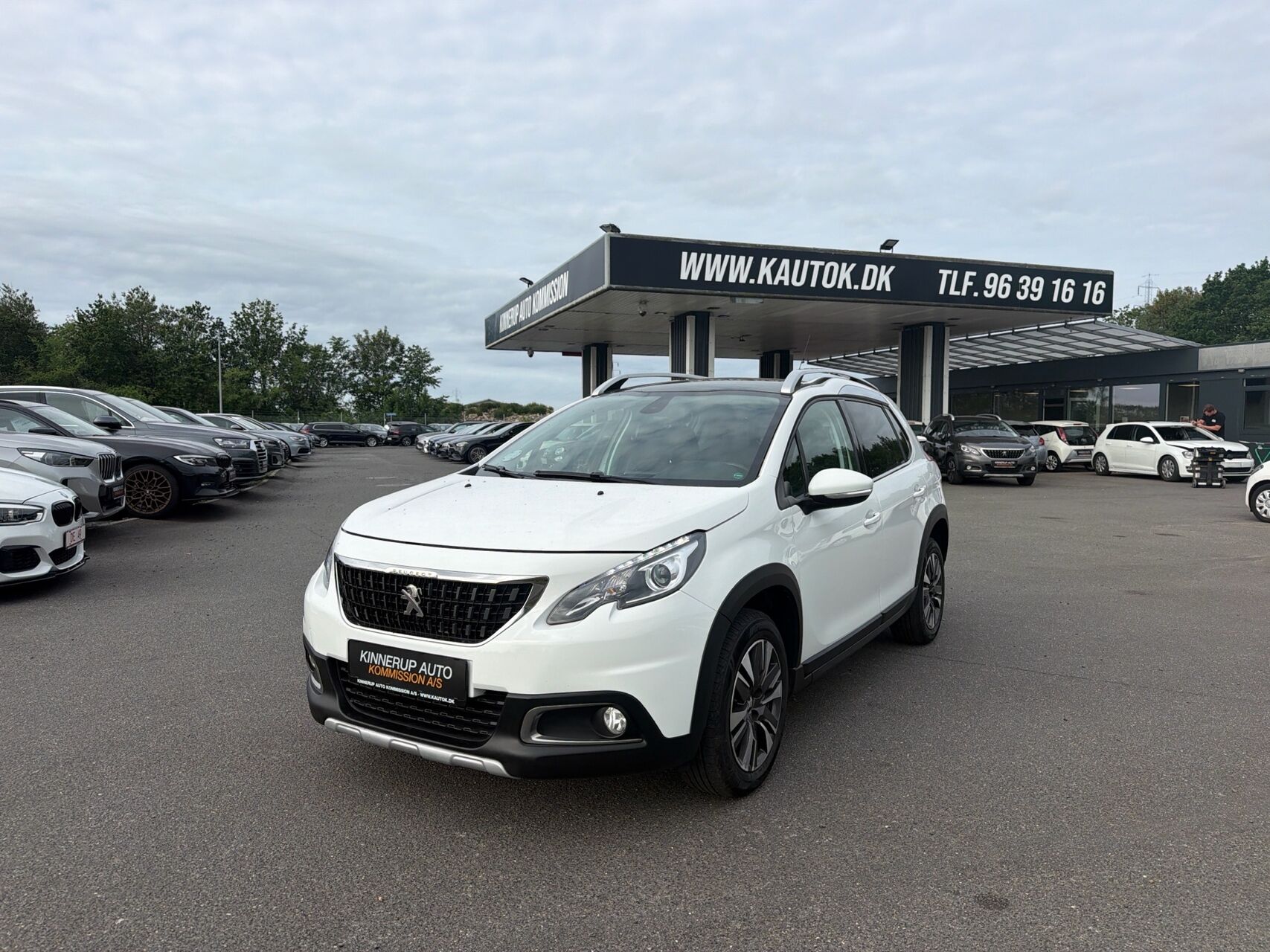 Billede af Peugeot 2008 1,2 e-THP Allure EAT6 110HK 5d 6g Aut.