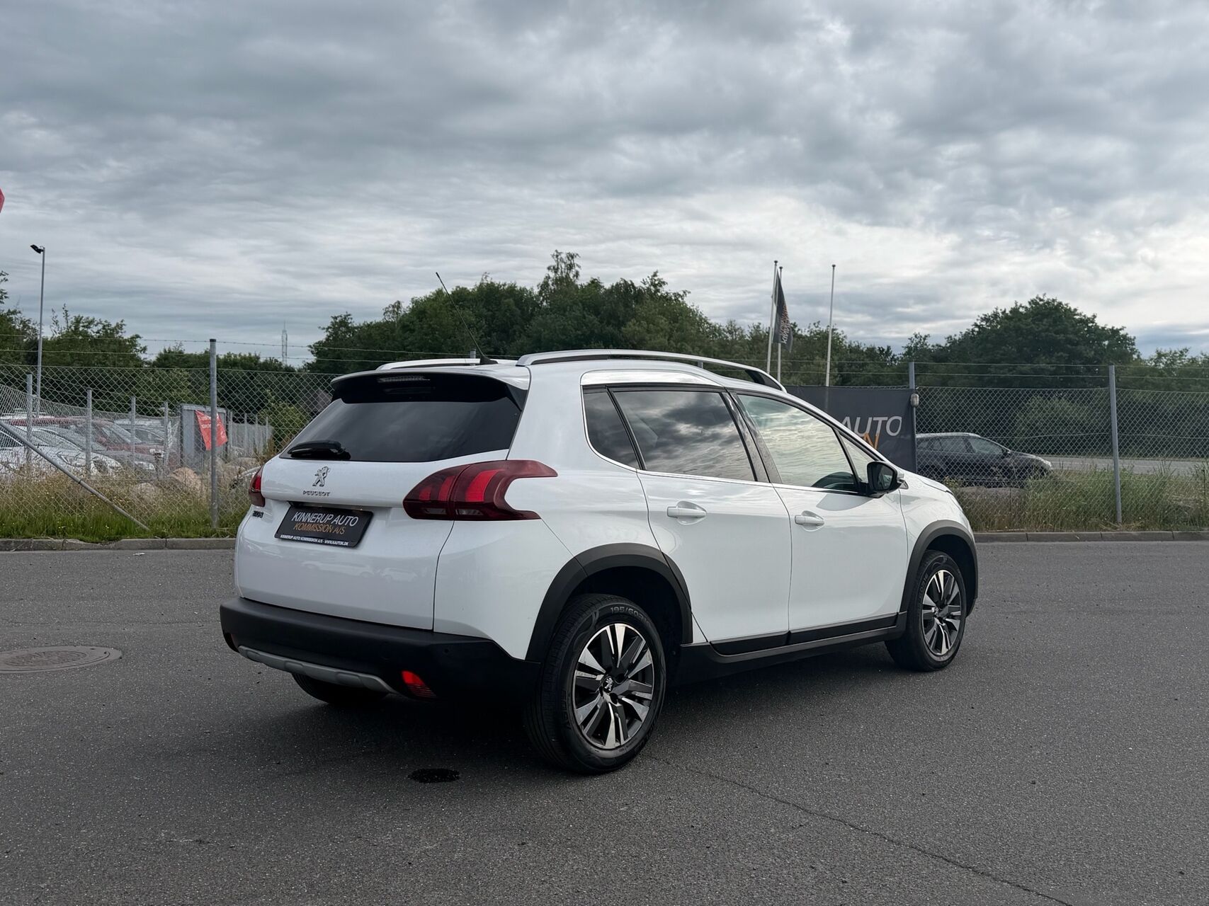 Billede af Peugeot 2008 1,2 e-THP Allure EAT6 110HK 5d 6g Aut.
